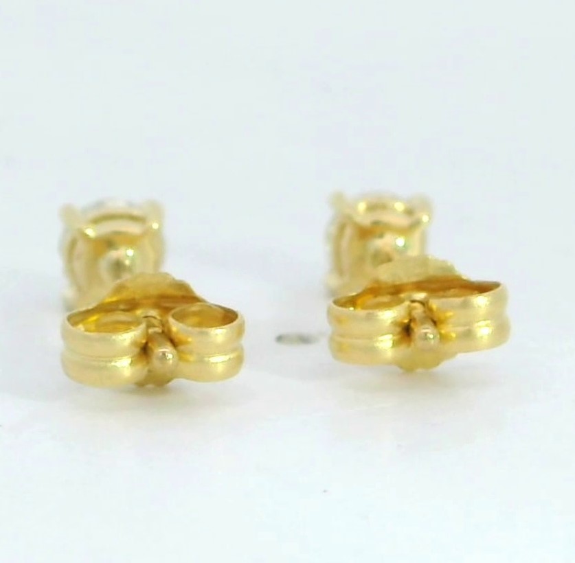 PENDIENTES GARRA FUNDICION  5MM.BRILLANTES H-SI 1. 0.40 CT TW.