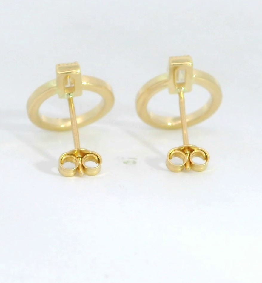 PENDIENTES REDONDOS CON CIRCONITA RECTANGULAR.11MM.