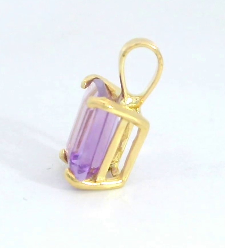 COLGANTE AMATISTA SEMIPRECIOSA 7x5MM.