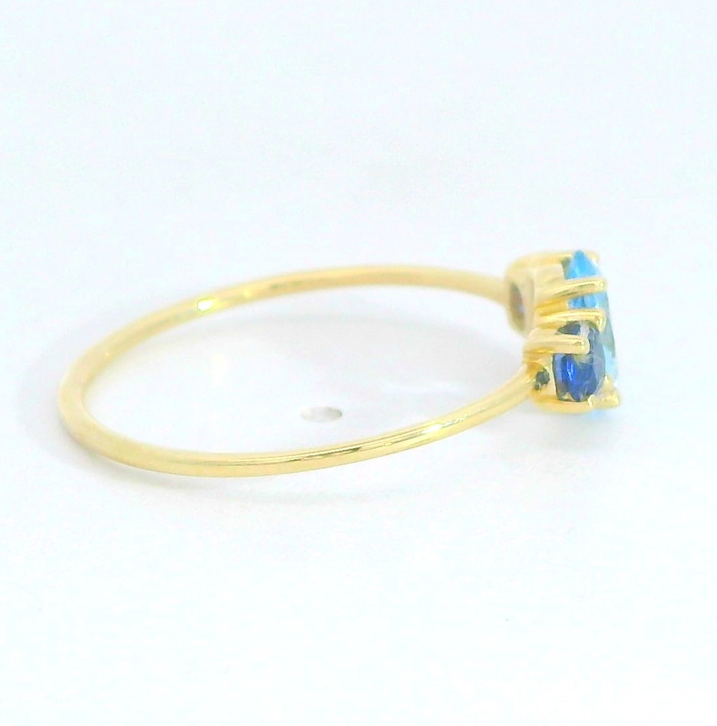 SORTIJA  CIRCONITA OVAL AGUA MARINA Y NANO ZAFIRO.9KILATES