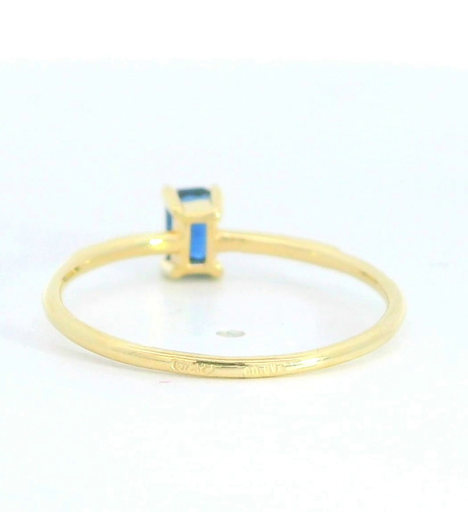 SORTIJA NANO ZAFIRO RECTANGULAR DE 5x3MM Y CIRCONITAS.9 KILATES