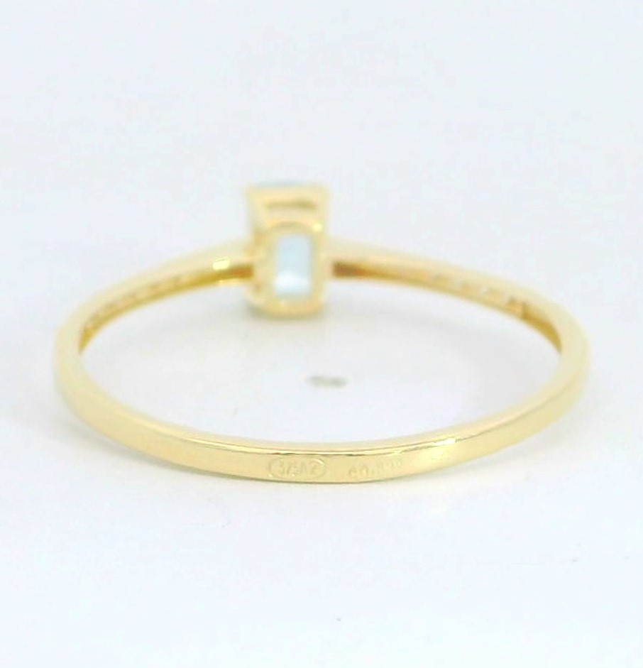 SORTIJA CIRCONITA RECTANGULAR DE 5x3MM.9 KILATES