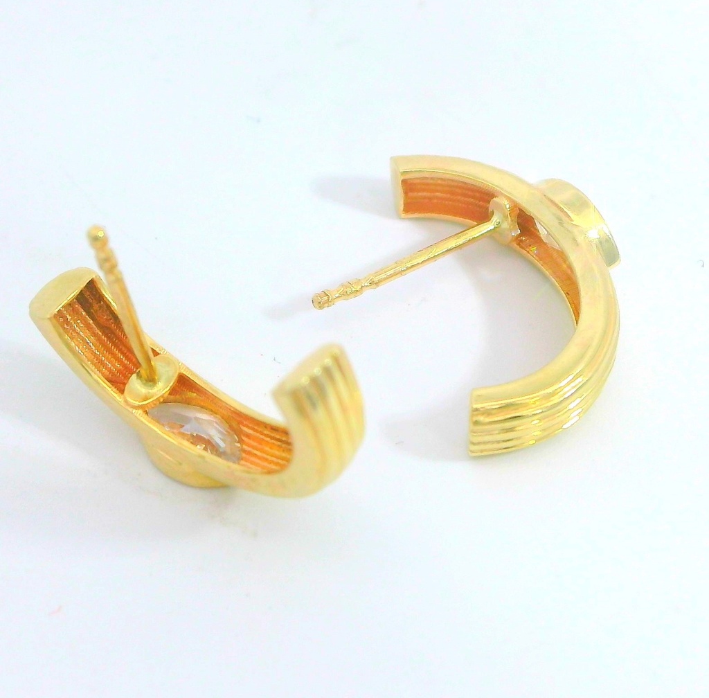 PENDIENTES MEDIO ARO CIRCONITA MARQUISSE.16x3MM.9 KILATES.
