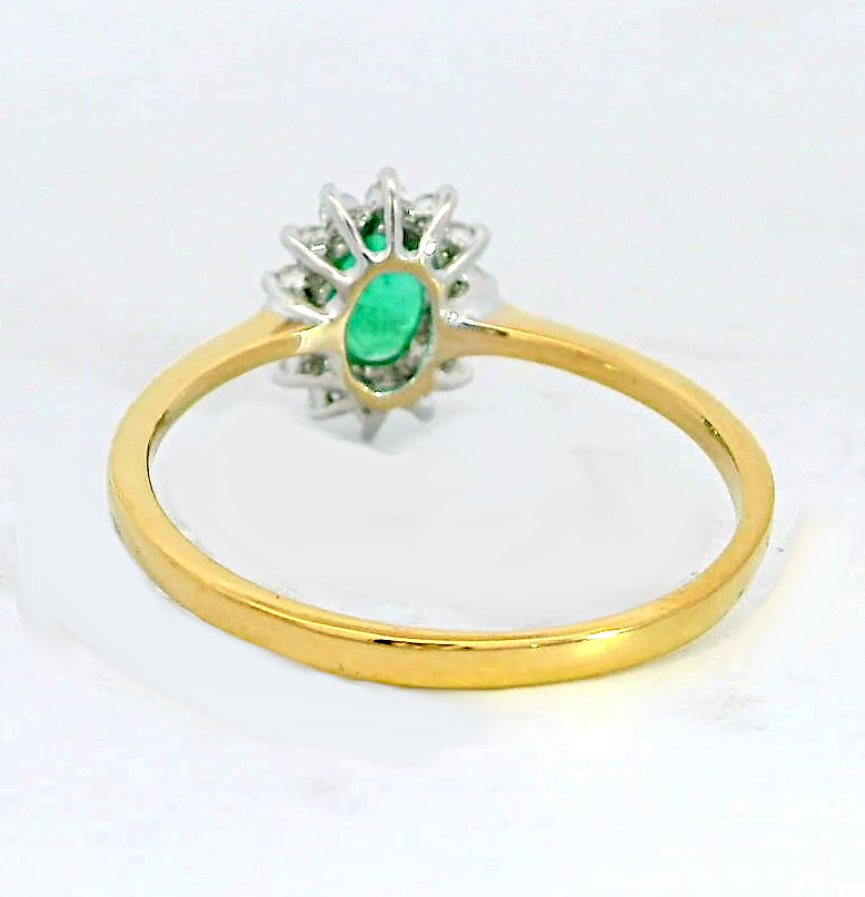 SORTIJA 1 ESMERALDA OVAL 0.60CT BRILLANTES 0.15 CT TW