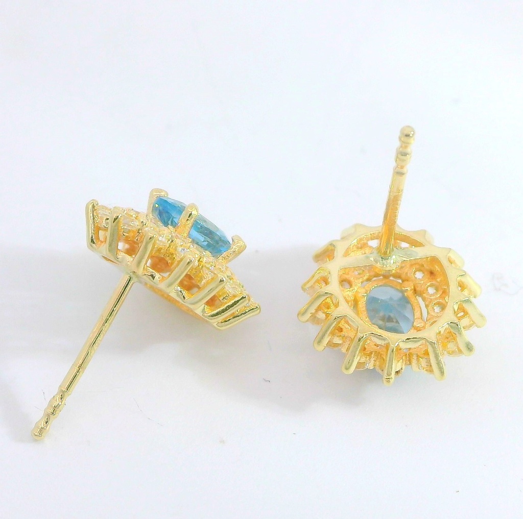 PENDIENTES CUAJO CIRCONITA COLOR AGUAMARINA DE 5x4MM.9 KILATES
