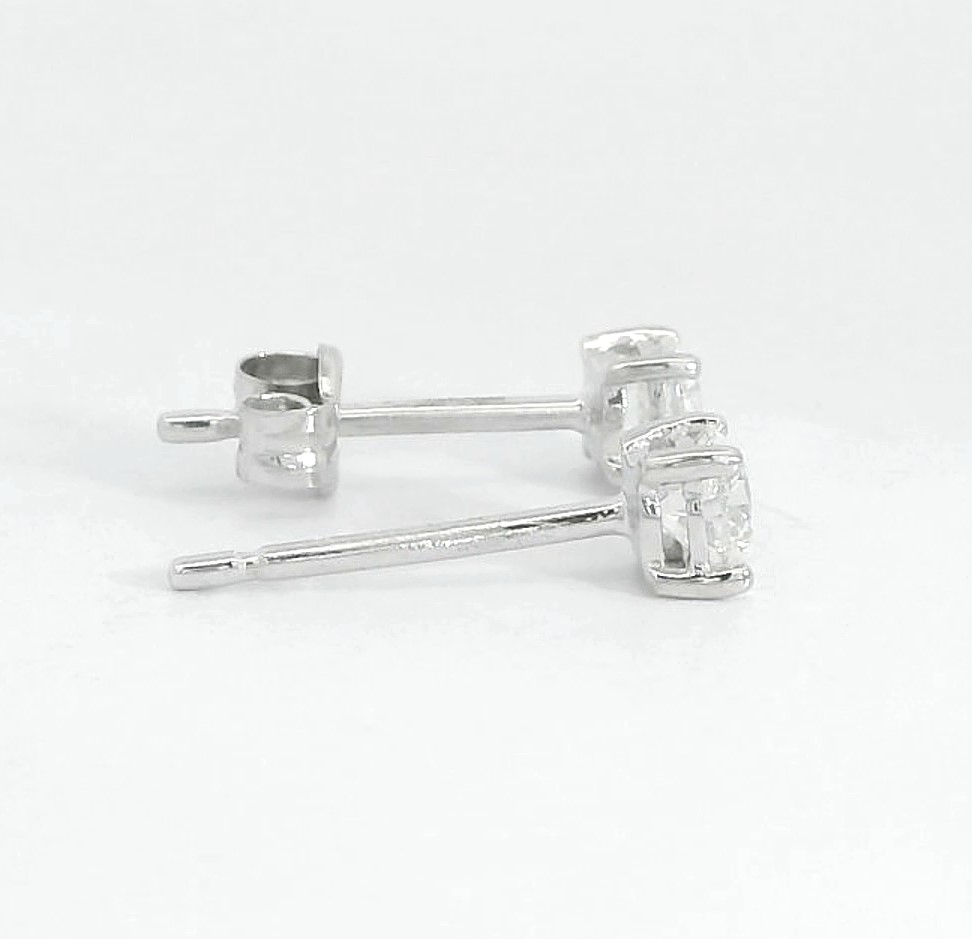 PENDIENTES GARRA FUNDICION 4MM.BRILLANTES H-SI 1.  0.20 CT TW