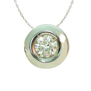 COLG.CHATON 7.0MM 0.11CTS B/3.0MM H-SI