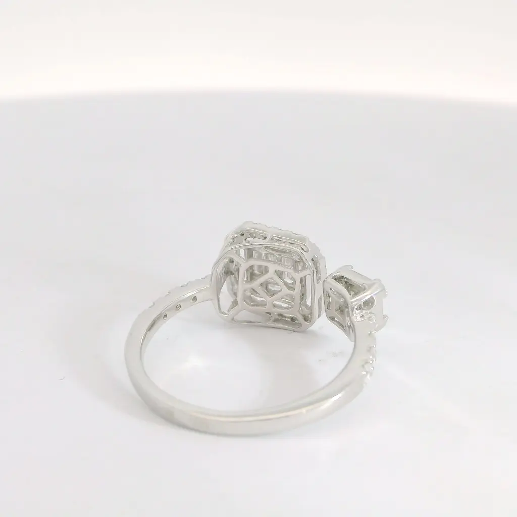 B4258 0.93_2.webp