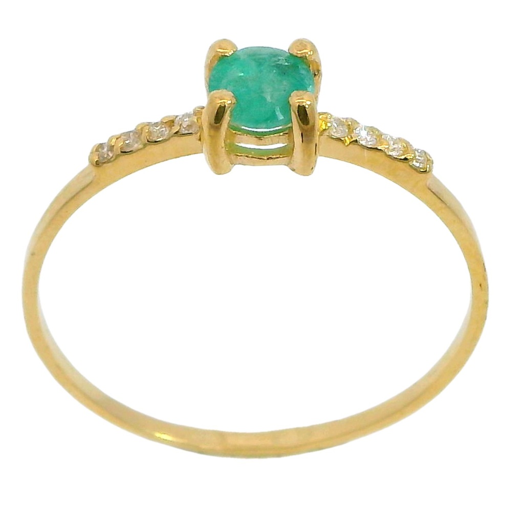 RING WITH 4MM ROUND EMERALD AND 8 1MM DIEMONDS H-SI 0.06 CT TW 