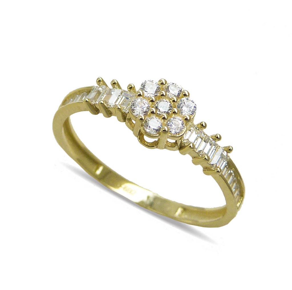 CARRE CUT AND ROUND CZ RING.