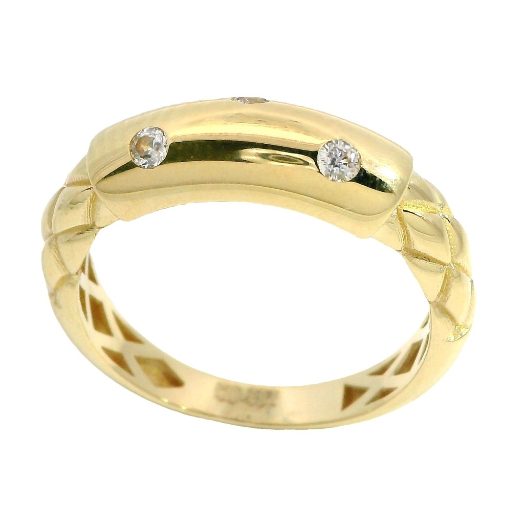 GOLD RING WITH THREE CZ.