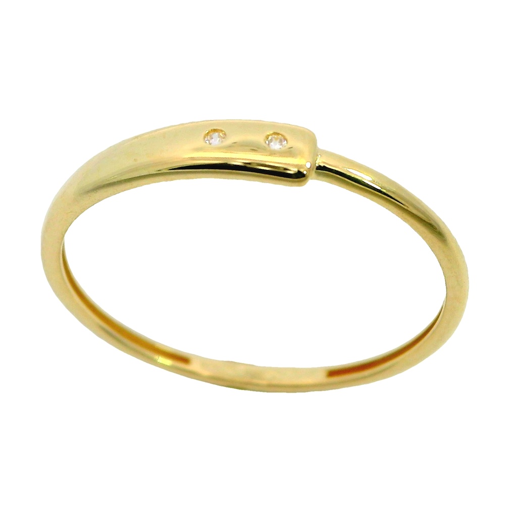 GOLD RING WITH CZ.