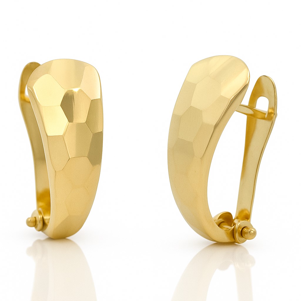 CARVED LEVERBACK EARRINGS.17x6MM