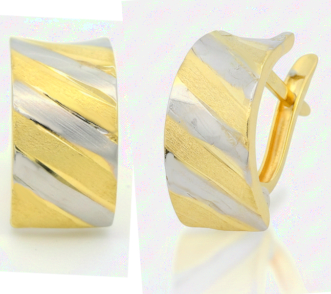 13x7MM. TWO TONE GOLD LEVERBACK EARRINGS.9 KARAT