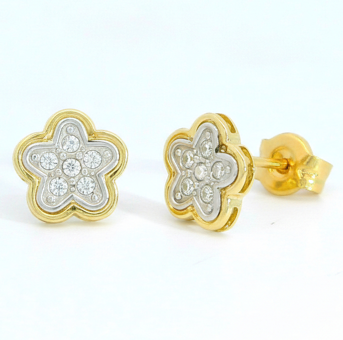 6MM TWO TONE GOLD FLOWER STUD EARRINGS.9 KARAT