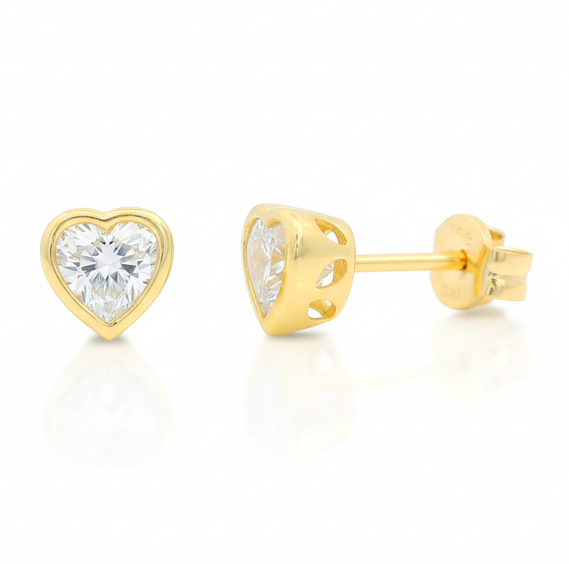 5'5MM HEART CZ STUD EARRINGS.9 KARAT