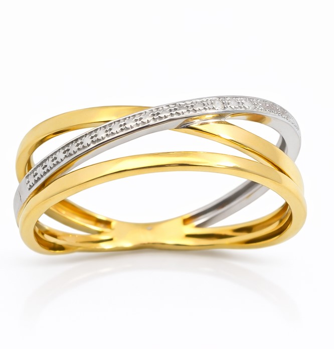 9 KARAT TWO TONE GOLD RING WITH 1 DIAMOND.0.04CT
