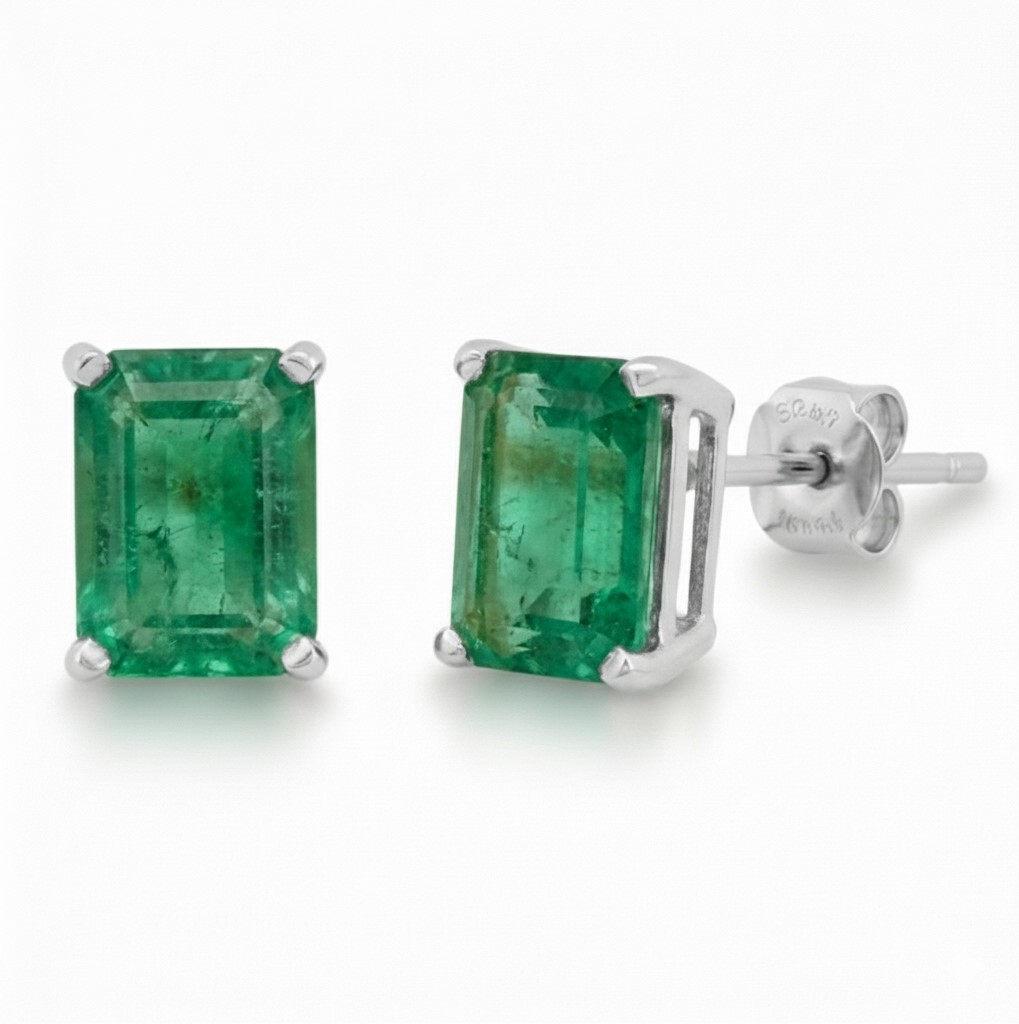7x5MM EMERALD WHITE GOLD PENDANT