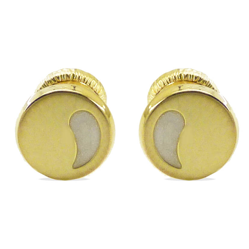 ROUND MOTHER OF PEARL STUD EARRINGS.SCREW BACK.