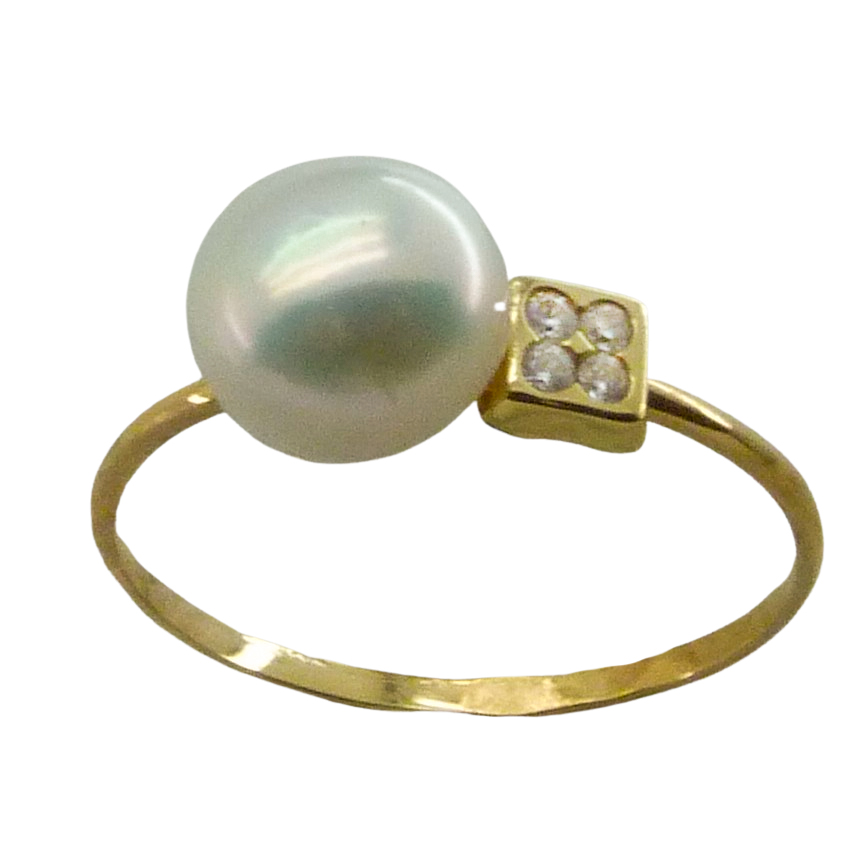 7MM PEARL AND CZ FIRST HOLY COMMUNION RING.