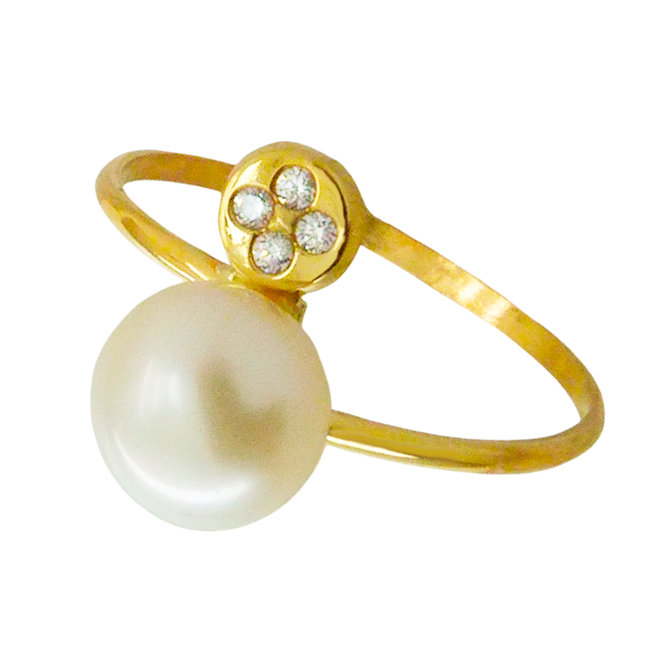 7MM PEARL AND CZ FIRST HOLY COMMUNION RING.