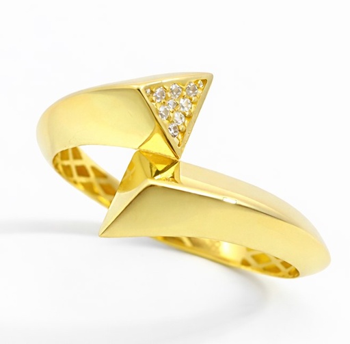 [9K0024] TRIANGLE RING WITH CZ.9 KARAT